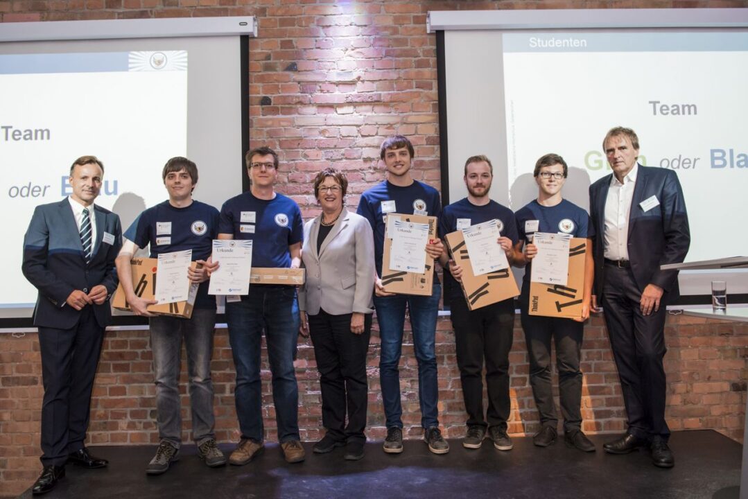 Read more about the article Deutscher Hackernachwuchs beeindruckt die Jury – Besten zehn Talente hacken im Europafinale